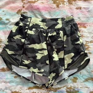 Lululemon camo hotty hots